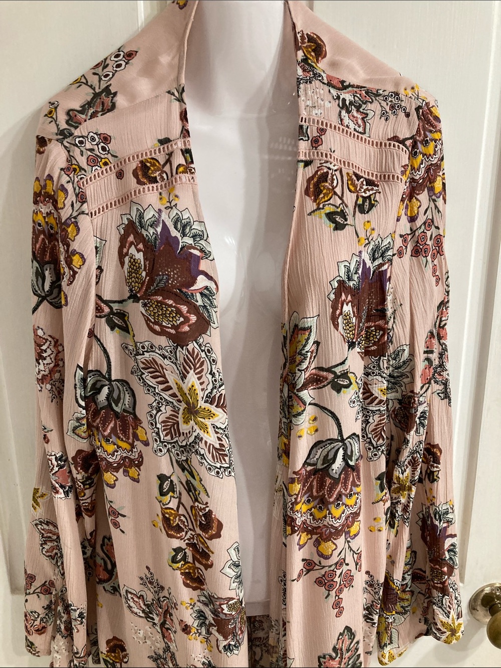 Knox Rose Pink Floral Open Front Kimono - Picture 2 of 7